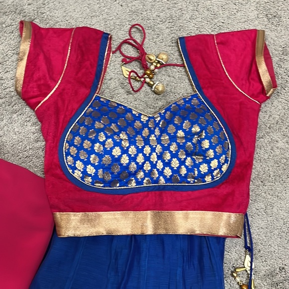 Chaniya Choli - Picture 3 of 3
